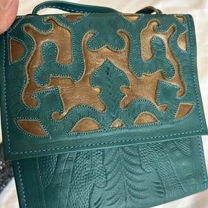 Green shoulder purse